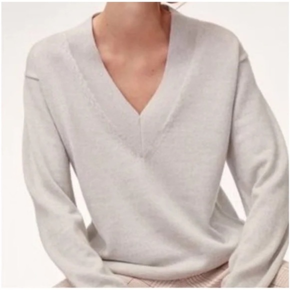 Wilfred Sweaters - Wilfred Aritizia Devry Grey V-Neck Sweater Oversized Merino Wool Comfy Small